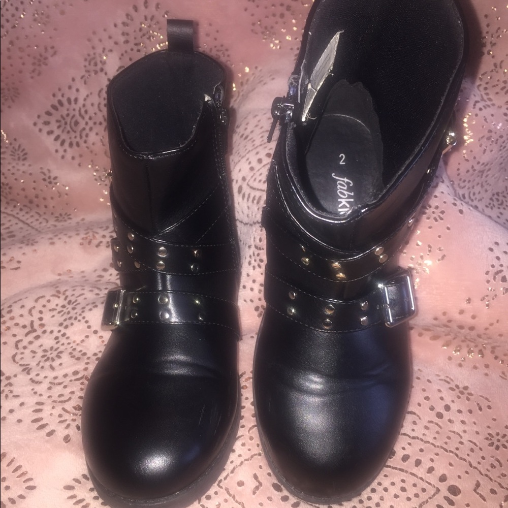 Brand new size 2 boots only worn three times